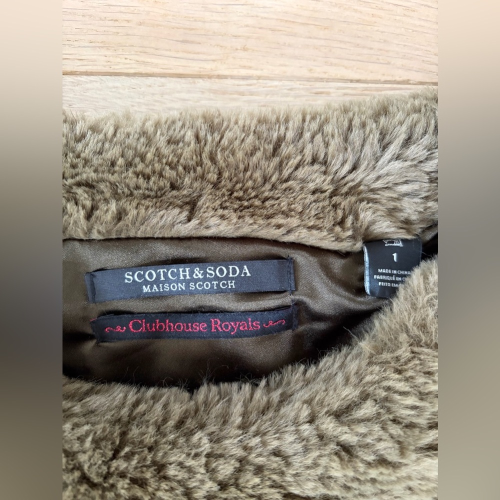 Scotch and Sofa fuzzy soft faux fur olive green lined crop top - estimated large - Picture 2 of 8